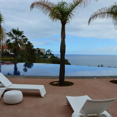 Peaceful Madeira Palace *