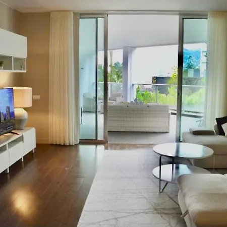 Peaceful Madeira Palace 丰沙尔