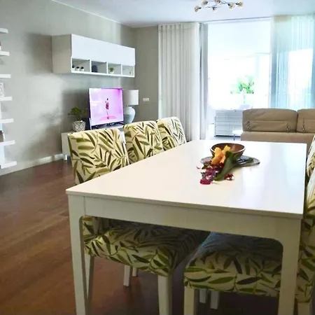 Peaceful Madeira Palace Apartment Funchal (Madeira)